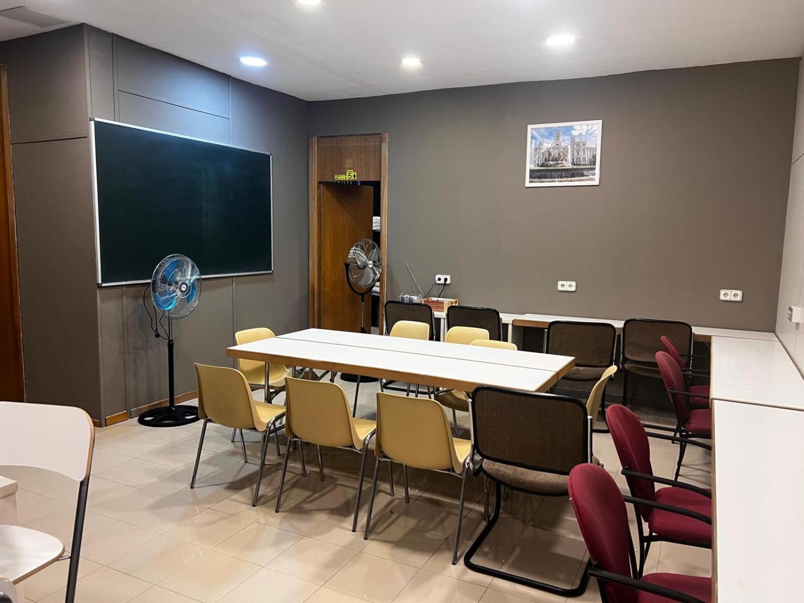 Hostel Estrella 20 Мадрид Екстер'єр фото