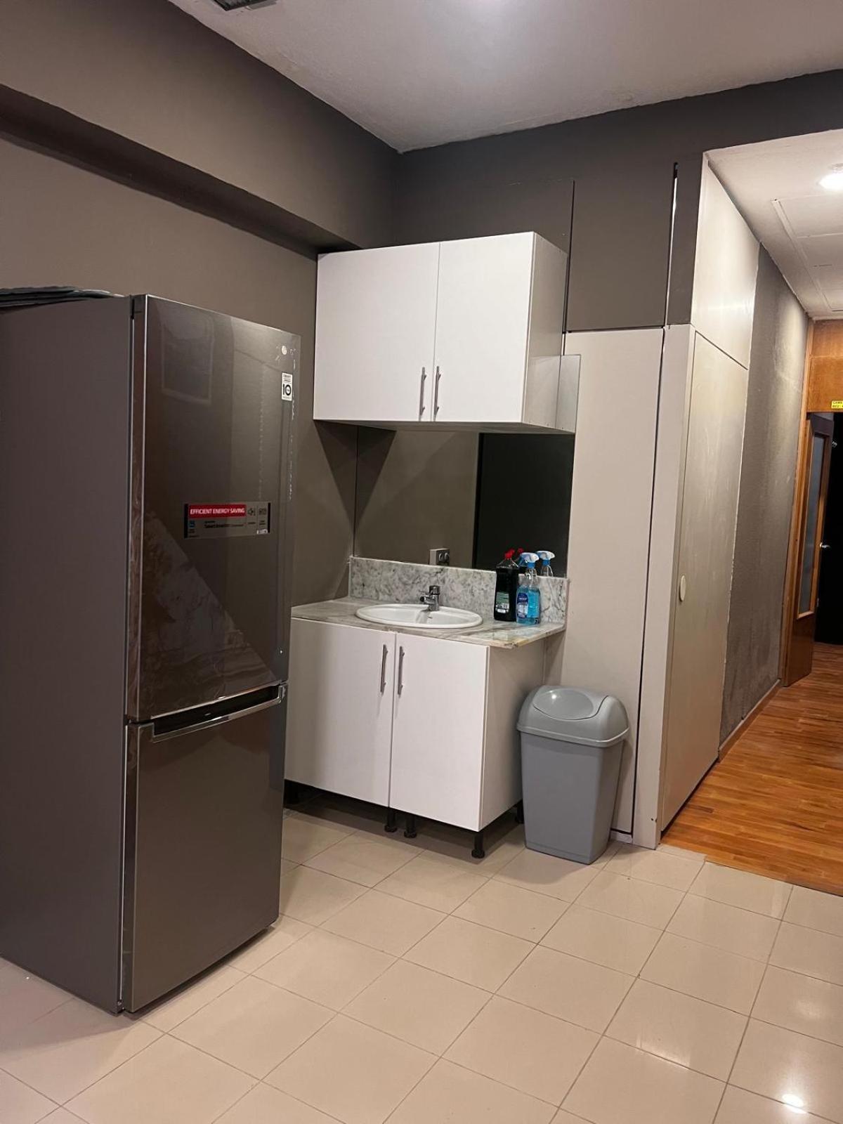 Hostel Estrella 20 Мадрид Екстер'єр фото