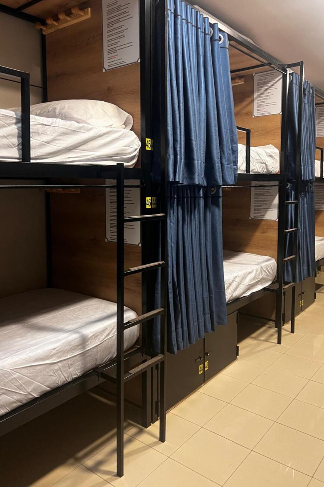 Hostel Estrella 20 Мадрид Екстер'єр фото